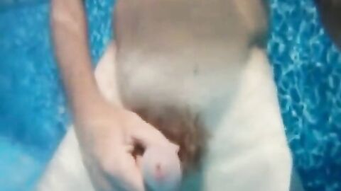 23 Massive Squirts: Amateur Underwater Adventure