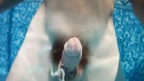 23 Massive Squirts: Amateur Underwater Adventure