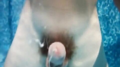 23 Massive Squirts: Amateur Underwater Adventure