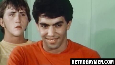 Athletic cock hungry homos devour dick in threesome