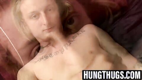 Twink Kenneth Slayer has sweaty fap session solo