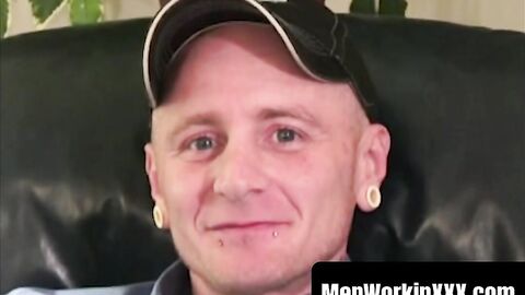 MenWorkinXXX.com - Dude strips down and shows off all his tats and piercings vigorous