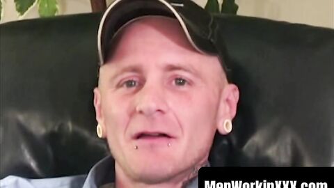 MenWorkinXXX.com - Dude strips down and shows off all his tats and piercings vigorous