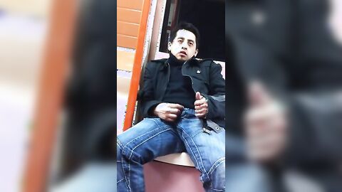 Big-Cock Str8 Guy Outdoor Play