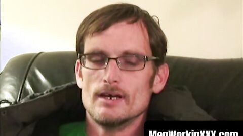 MenWorkinXXX.com - Glasses wearing amateur dude masturbates for our pleasure intensel