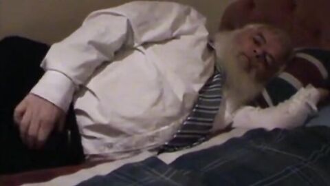 Fat Bear Daddy Wanks His Small Cock