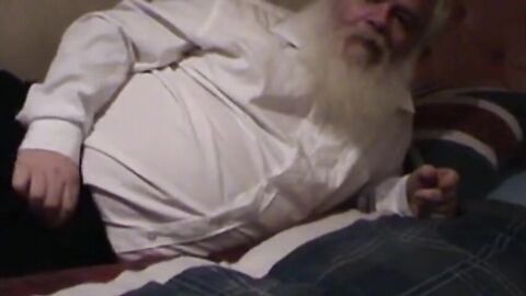 Fat Bear Daddy Wanks His Small Cock