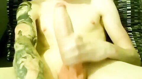 Big Dick Twink Masturbates on Webcam