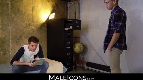 MaleIcons.com - Rimming and sensual anal fucking session with two smooth