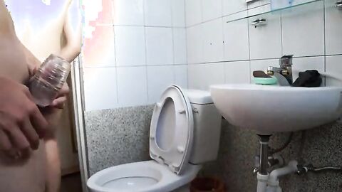 Asian Handjob: Amateur Takes a Fine Shot