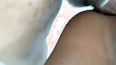 Osito maduro se coge a un jovencito en video amateur