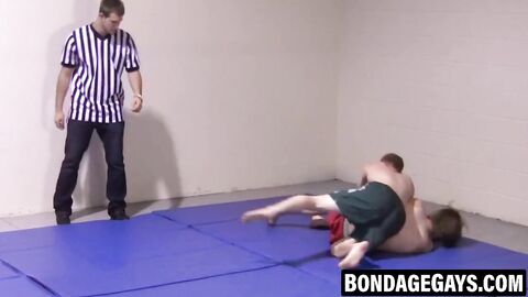 Slender young gays wrestle brutally before passionate fucking