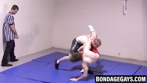 Slender young gays wrestle brutally before passionate fucking
