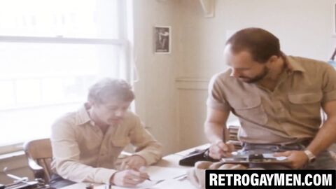 Classic gay man spreads for incredible anal pounding