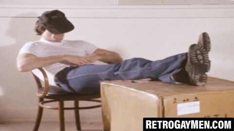 Classic gay man spreads for incredible anal pounding