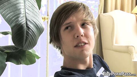 Eager twink Atlanta Grey watches bro Kaiden Ertelle jack off