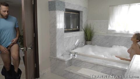 Well hung Joel Someone and busty TS Tori Easton get wet and wild in the tub