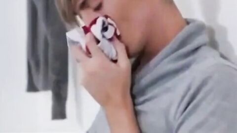 Twink Sniffs Schwimmer Bareback