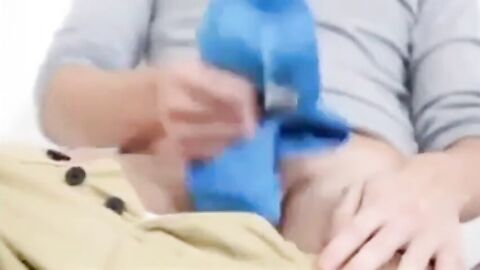 Twink Sniffs Schwimmer Bareback