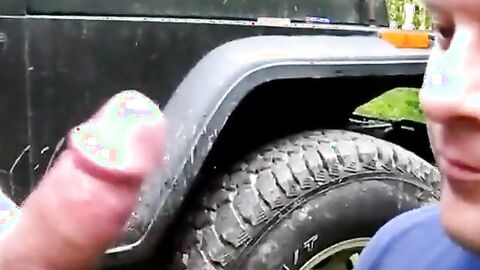 Ein Blase-Date im Freien mit einem Amateur