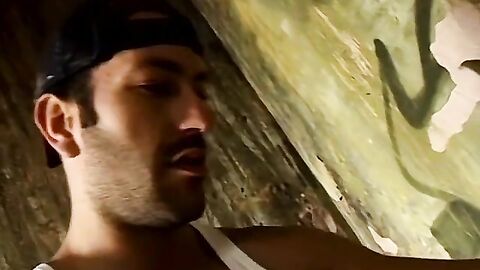 Filthy hunks fuck outdoors after swapping blowjobs