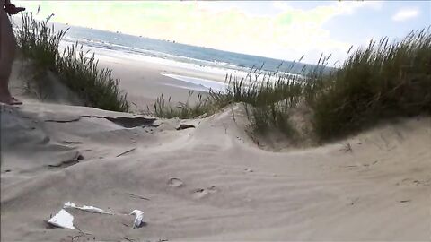 Exhibitionist Strokes Hard on the Beach