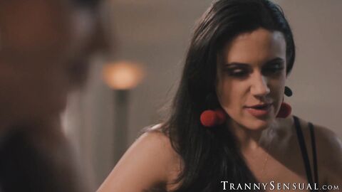 TS Natalie Mars finish inside Penny Barber after wrecking her pussy