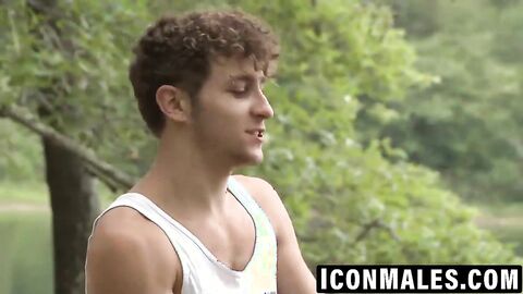 Roman Todd and Griffin Barrows exchange hardcore anal