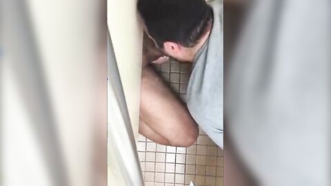 Big Cock Amateur Blowjob in a Public Restroom