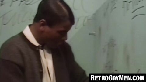 Muscular Gene Lamar and Damien Michaels suck each other