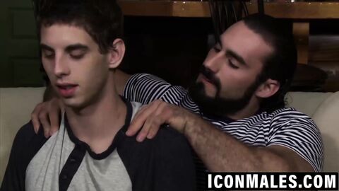 Muscle bear needs twink holes to pound aggressively