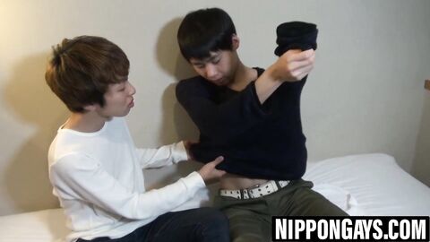 Asian twink cums while bouncing on thick boyfriend cock