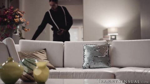 Trans Jade Venus offers her body to pleasure married man Ruckus