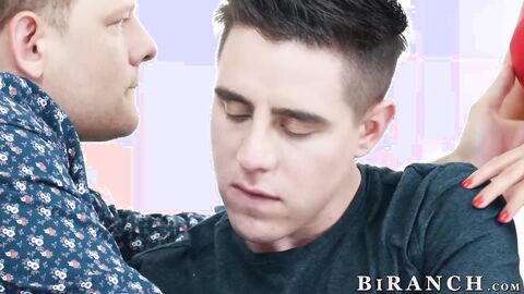 Goddess figure Vicky Love shares her bald pussy to two frisky bi guys