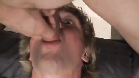 Big Cock Amateur Face Blasts Twink After Blowjob