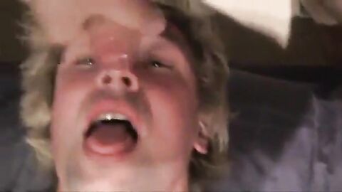 Big Cock Amateur Face Blasts Twink After Blowjob