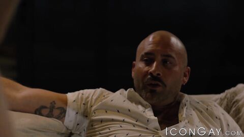 Daddy Jax Phoenix satisfies sex cravings with hunk Nick Fitt