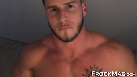 BBC hunk Reign slides his huge cock to loosen Johnny Broncos hole