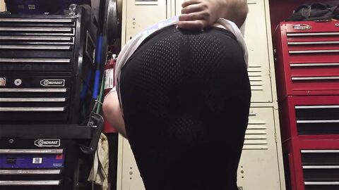 Big Balls Bareback: Cum Slapping Action!