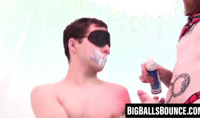 Blindfolded sub gives perfect handjob while wrists are bound