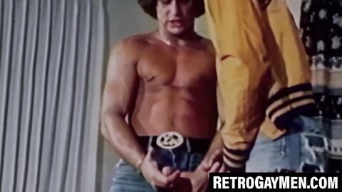 Horny Kip and Lee wrestle cocks then suck each other deep