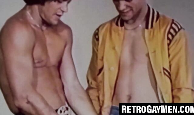 Horny Kip and Lee wrestle cocks then suck each other deep