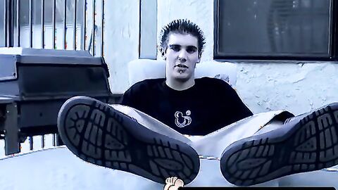 Butt buddies have dirty feet worshiping session in kitchen