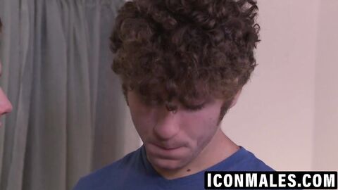 Sexy twink screams as fit hunk destroys his tight ass