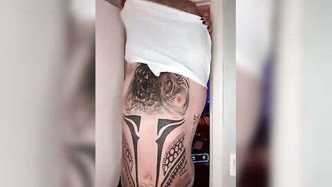 Inked BWC Hairy man Wanks Off In The Douche