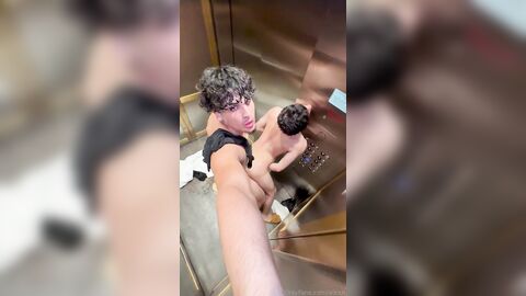 ELEVATOR FUN adrxn_valentinopapii