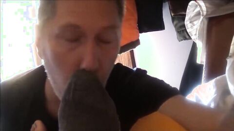 Gay Amateur gipsy stinky feet workship (no sex) - Fresh HD Scene