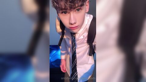 Gay Solo Elijahs naughty & horny strip after a long day - Fresh HD Scene