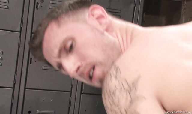 RagingStallion: Muscly and tatted jock nailed in the rump