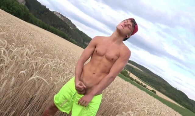 East Guys - Wooly Rick Palmer POINT OF VIEW jizz shot rubdown